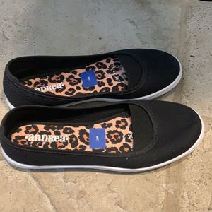 ANDREA FENZI Women's Black Loafers with Leopard Print Insole